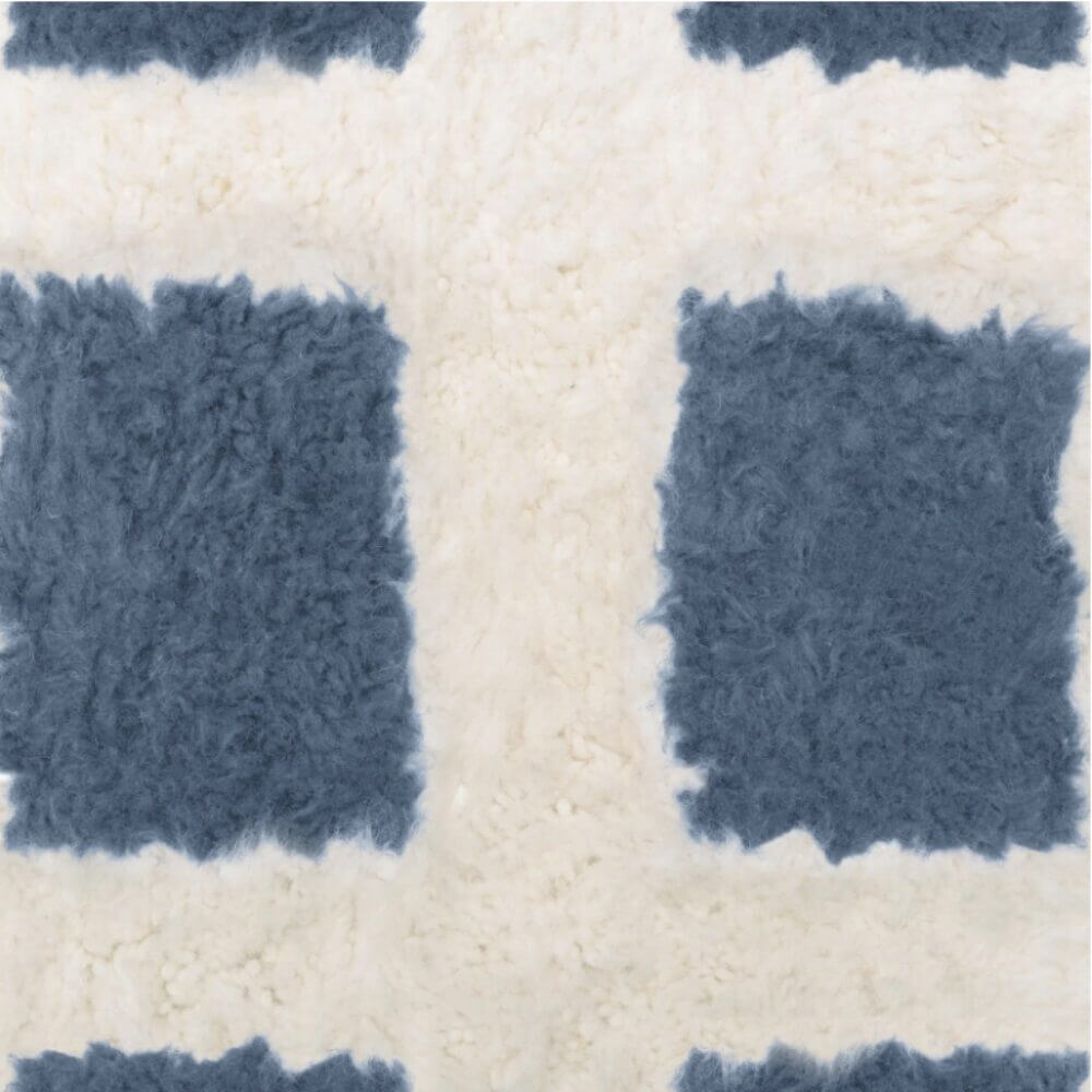 Modern Grid Pattern Wool Rug – Ombré Blue Gray Geometric Design image 7