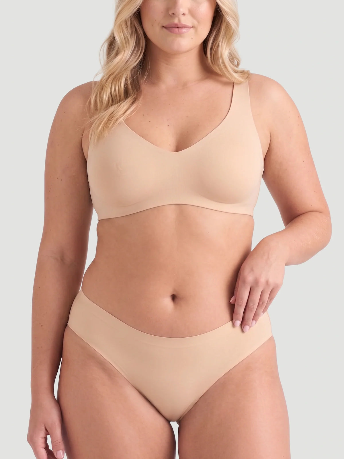 Mid Waist Seamless Bonded Bikini Underwear