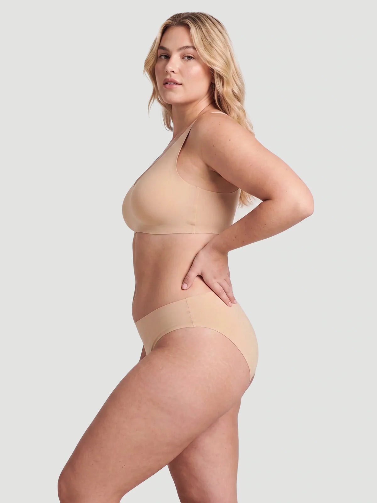 Mid Waist Seamless Bonded Bikini Underwear