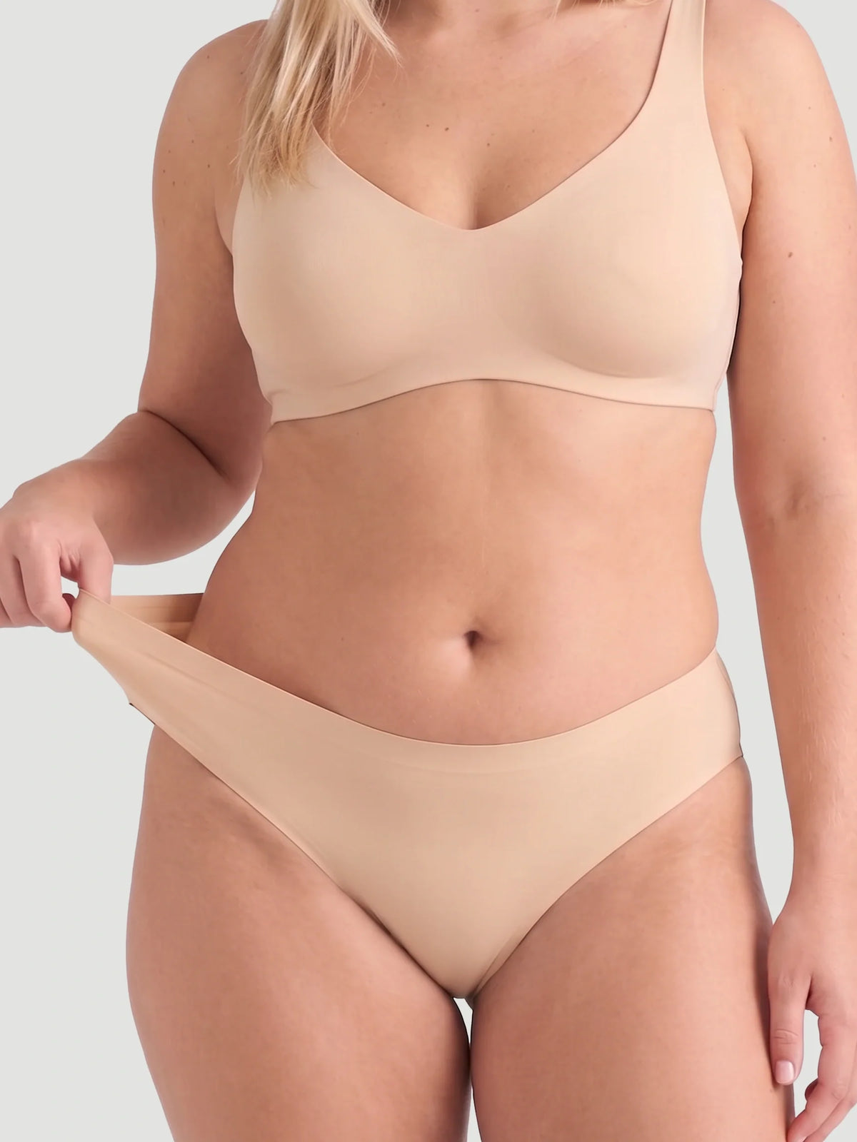 Mid Waist Seamless Bonded Bikini Underwear