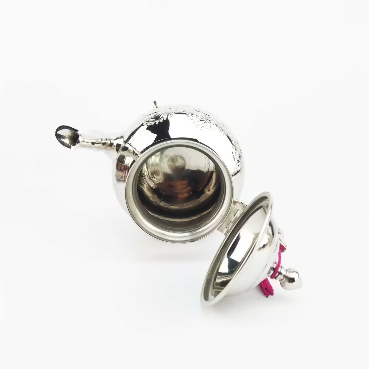 Silver-Plated Engraved Teapot 1.5L – Footed 12-Cup Design image 7